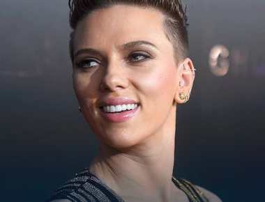 «Θύελλα» αντιδράσεων σε βάρος της Σκάρλετ Γιόχανσον για τον νέο της ρόλο ως τρανσέξουαλ